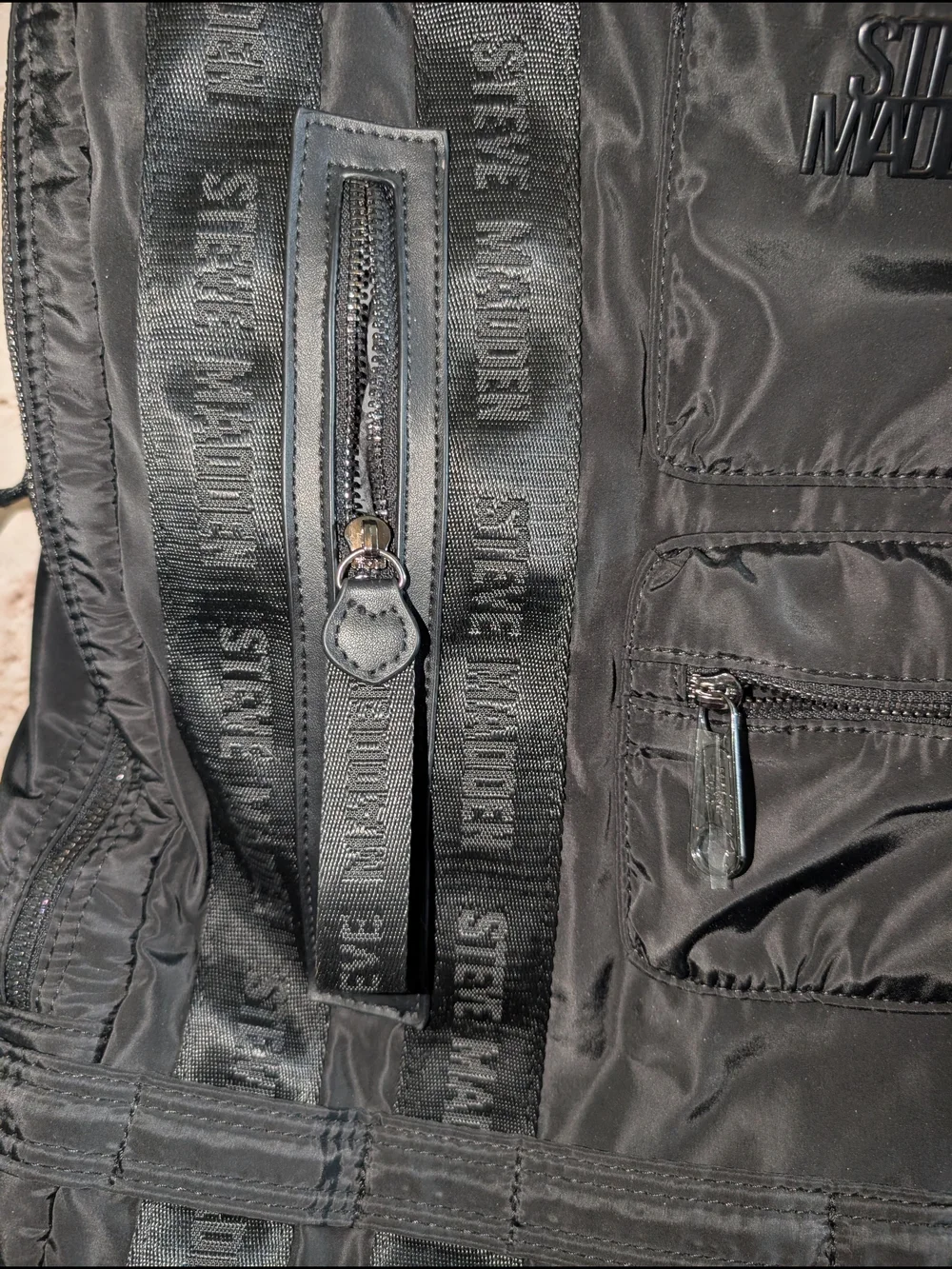 Steve Madden Backpack Laptop Sleeve Great For Travel, Work, School * Pocket Flaw
